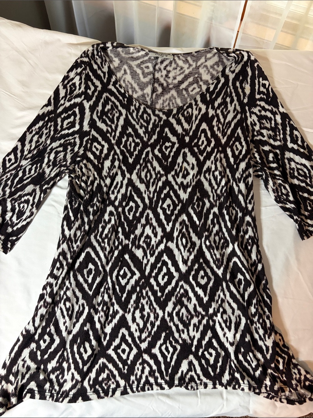 Only Black & White Geometric Scoop Neck Tunic